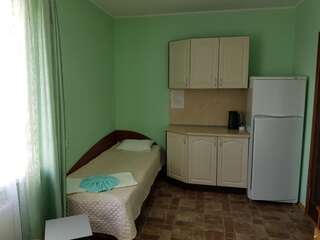 Мотели Volkovysk Motel Волковыск Двухместный номер с 2 отдельными кроватями и собственной ванной комнатой-1