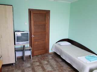 Мотели Volkovysk Motel Волковыск Трехместный номер с ванной комнатой-2